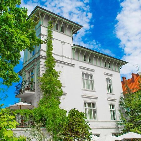 Villa Modiva Miedzyzdroje Exteriör bild